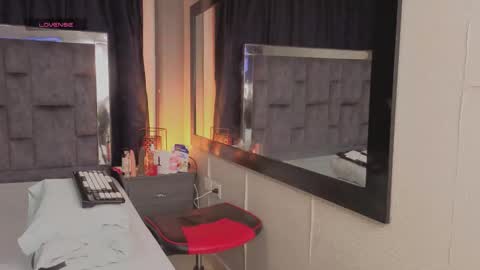 Snapshot of leomonnroe chatting on March 15, 5:30 pm leomonnroe online show from March 15, 5:30 pm