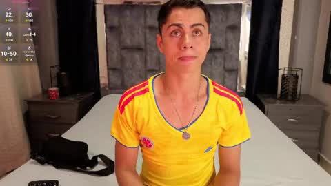 Snapshot of leomonnroe chatting on July 3, 10:49 pm leomonnroe online show from July 3, 10:49 pm