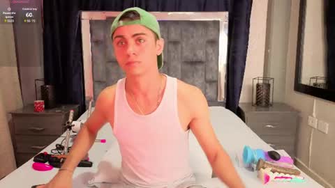 Snapshot of leomonnroe chatting on July 4, 4:02 pm leomonnroe online show from July 4, 4:02 pm