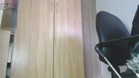 iam leonal online show from July 28, 6:20 pm