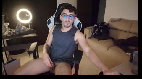 leonandresough online show from October 24, 4:20 am