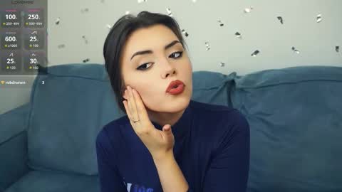 Mia online show from September 30, 7:57 am