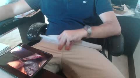 Snapshot of leone44 chatting on May 26, 8:32 am angel e sonia online show from May 26, 8:32 am