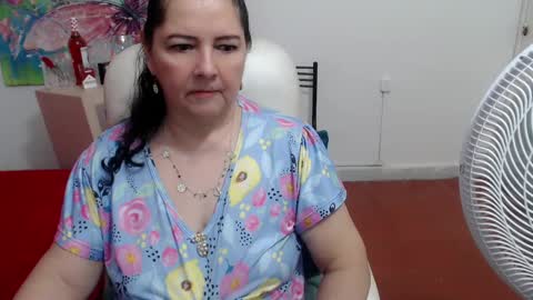 leonela   online show from September 15, 11:38 pm