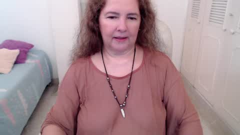 leonela   online show from July 29, 11:30 am