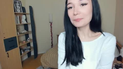 Snapshot of leonewiechec chatting on March 21, 7:17 pm Alice online show from March 21, 7:17 pm