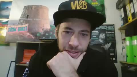 leonidascum online show from December 1, 10:42 am