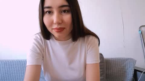 Snapshot of leonieschmith chatting on November 26, 10:05 am Alice online show from November 26, 10:05 am