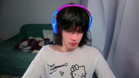 Snapshot of leonkissboy chatting on June 29, 8:53 pm leonkissboy online show from June 29, 8:53 pm