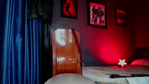Snapshot of leonnardojaramillo chatting on April 14, 9:04 am Lenardo jaramillo online show from April 14, 9:04 am