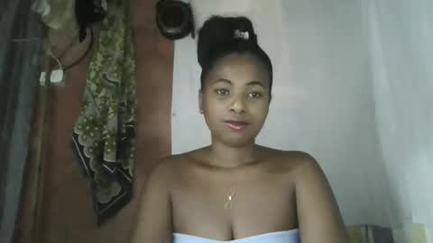 Snapshot of leonnetta chatting on March 21, 10:53 am leonnetta online show from March 21, 10:53 am