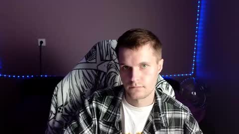 Leon online show from January 4, 12:49 pm