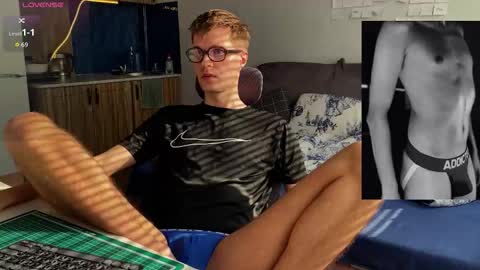 Leon online show from February 28, 7:53 am