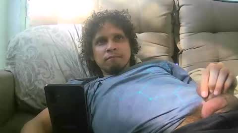 Snapshot of leonnxv chatting on March 5, 11:17 am leonnxv online show from March 5, 11:17 am