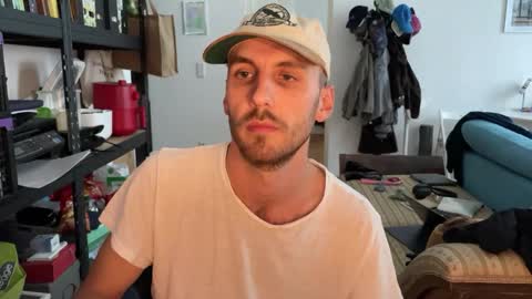 Leon online show from October 10, 12:48 pm