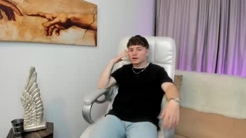 Leo  online show from November 5, 4:34 am