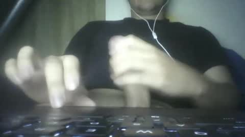 leoonel_95 online show from December 4, 4:21 am