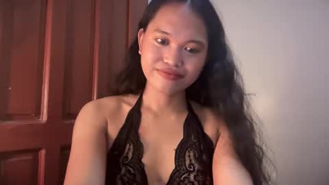 Snapshot of leora_luna chatting on March 5, 12:39 am Jenn online show from March 5, 12:39 am