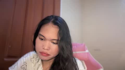 Snapshot of leora_luna chatting on March 19, 7:29 pm Jenn online show from March 19, 7:29 pm