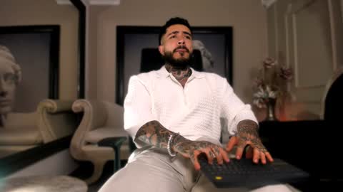 Leo Salvatore online show from December 14, 8:51 pm