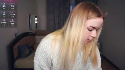 Hello everyone Im Lora Its my first day Were going to have fun together online show from October 8, 5:38 am