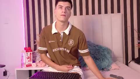 Snapshot of leotease chatting on June 18, 7:07 pm leotease online show from June 18, 7:07 pm