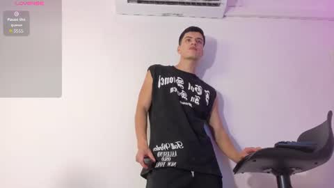 Snapshot of leotease chatting on June 23, 7:12 pm leotease online show from June 23, 7:12 pm