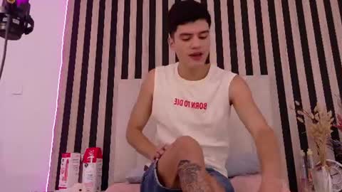Snapshot of leotease chatting on July 24, 7:12 pm leotease online show from July 24, 7:12 pm