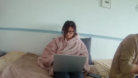 LePetitFeet1 online show from February 18, 12:28 pm