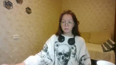 Snapshot of lera_foxx chatting on December 11, 1:39 pm lera_foxx online show from December 11, 1:39 pm