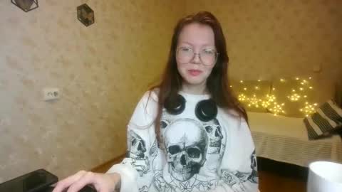 Snapshot of lera_foxx chatting on December 11, 4:42 pm lera_foxx online show from December 11, 4:42 pm
