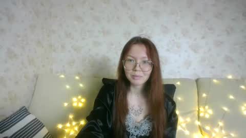 Snapshot of lera_foxx chatting on December 12, 4:32 pm lera_foxx online show from December 12, 4:32 pm