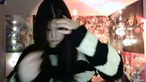 little secret online show from December 25, 7:03 am