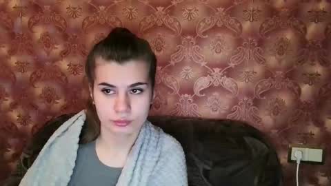 leraberry online show from May 28, 5:27 am