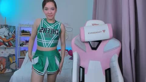 Snapshot of lery_dely chatting on October 25, 3:03 am Valerie online show from October 25, 3:03 am