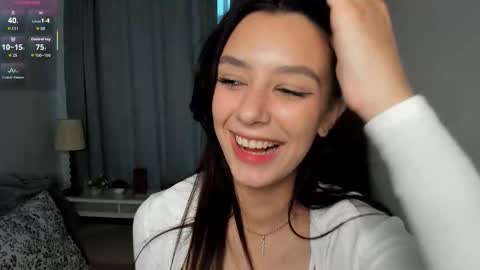 Snapshot of lesi_kiss chatting on October 29, 5:10 am Bella online show from October 29, 5:10 am