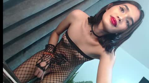 Trisha18 online show from February 6, 10:10 pm