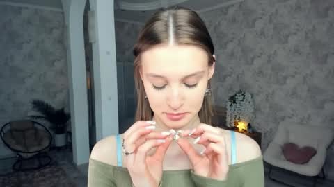 Snapshot of lesigrace chatting on April 9, 8:42 am Sanem online show from April 9, 8:42 am