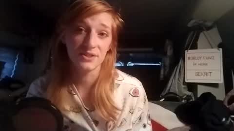 Snapshot of lesleygumgrass chatting on January 11, 10:07 pm LesleyGumGrass- The Boring Trans girl online show from January 11, 10:07 pm