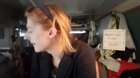 Snapshot of lesleygumgrass chatting on February 3, 4:10 pm LesleyGumGrass- The Boring Trans girl online show from February 3, 4:10 pm