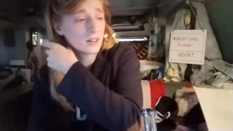 Snapshot of lesleygumgrass chatting on February 7, 9:48 pm LesleyGumGrass- The Boring Trans girl online show from February 7, 9:48 pm