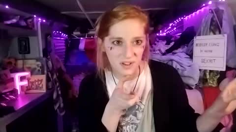 Snapshot of lesleygumgrass chatting on February 26, 9:37 pm LesleyGumGrass- The Boring Trans girl online show from February 26, 9:37 pm