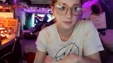 LesleyGumGrass- The Boring Trans girl online show from September 20, 5:58 pm