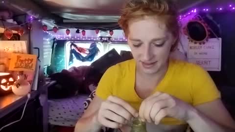 LesleyGumGrass- The Boring Trans girl online show from September 21, 5:03 pm