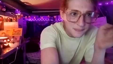 LesleyGumGrass- The Boring Trans girl online show from September 28, 1:55 am