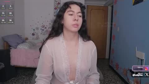 Lesly online show from October 19, 5:02 pm