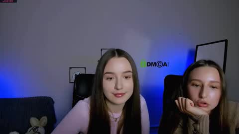 leslie_bird online show from September 30, 12:54 pm