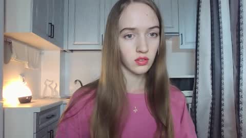  LESLIE   online show from October 5, 1:20 pm