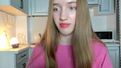  LESLIE   online show from October 13, 7:03 pm