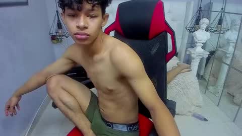 L E S L E Y  AND  D R A K O online show from October 7, 6:27 pm